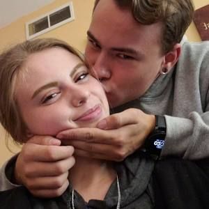 Meet your Posher, Ally